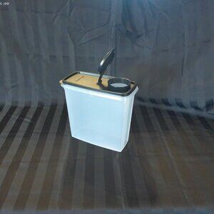 Tupperware Cereal Storer